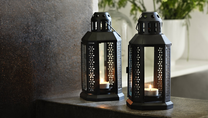 #3 $100以下聖誕禮物推介：IKEA ENRUM 燭燈燭台不少女生都有點躐燭的習慣，一個又靚又安全的燭台就好適合送給她們！把燭台放在床前，讓點點燭火和香氣瀰漫房間，絕對是一件深得女生喜愛的聖誕禮物